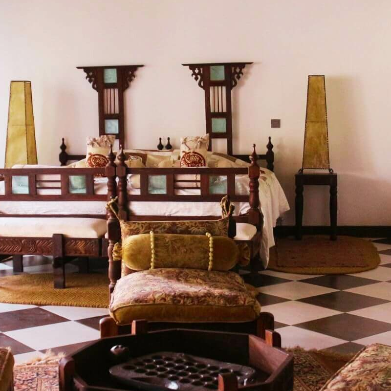 Hatari Lodge