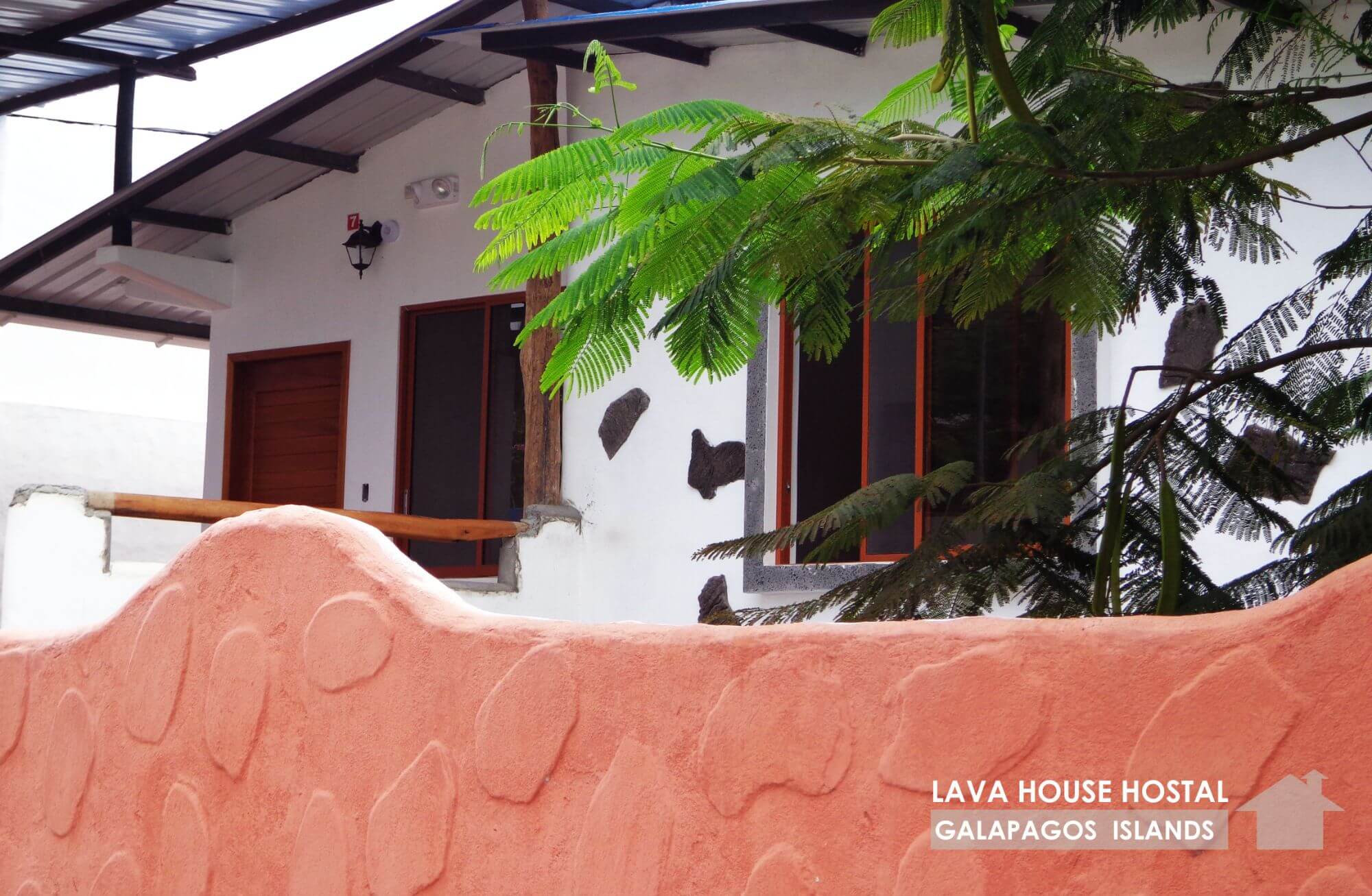 Floreana Lava Lodge (5) - 