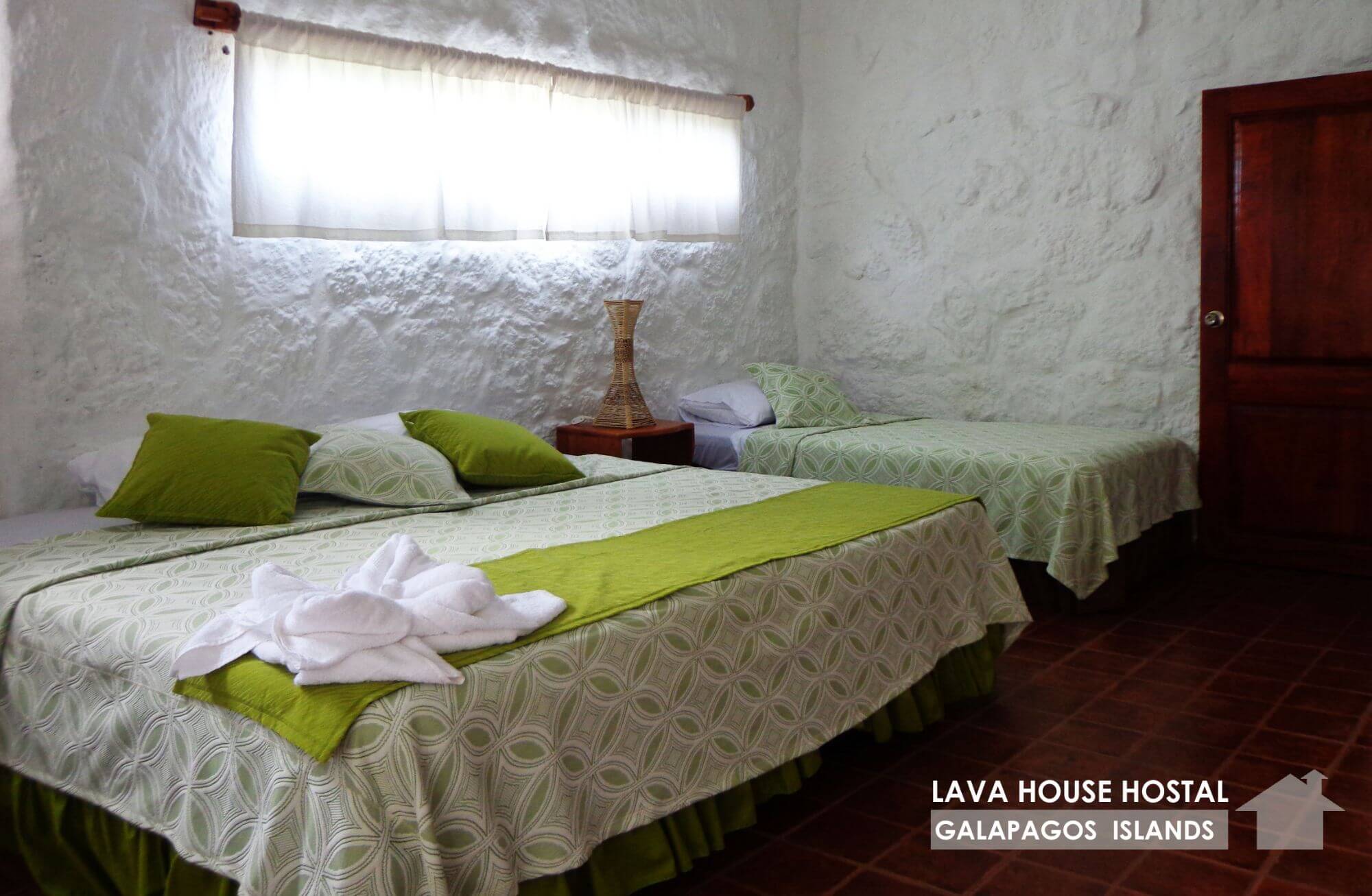 Floreana Lava Lodge (9) - 