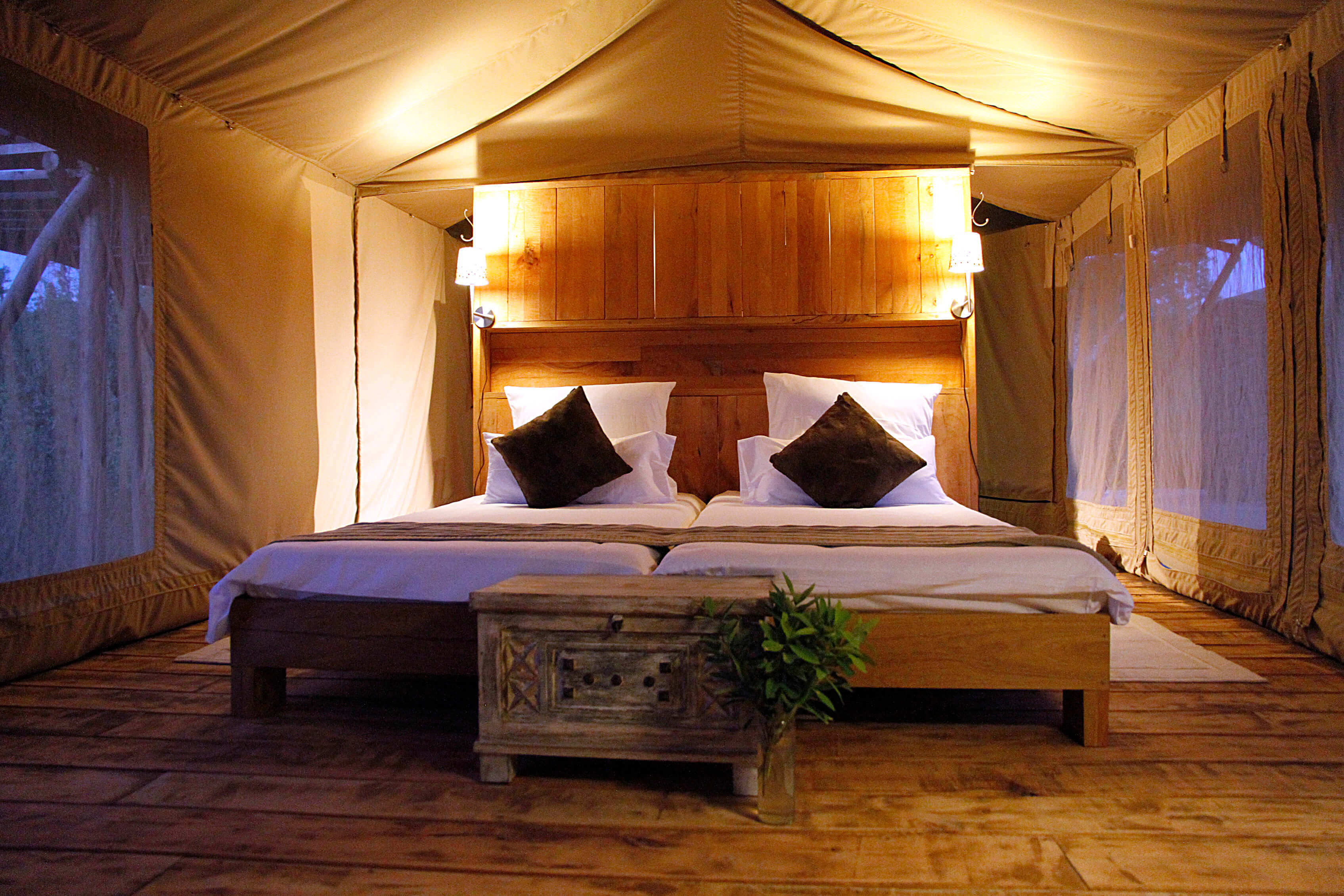 GrumetiHills-Tent-Interior - 