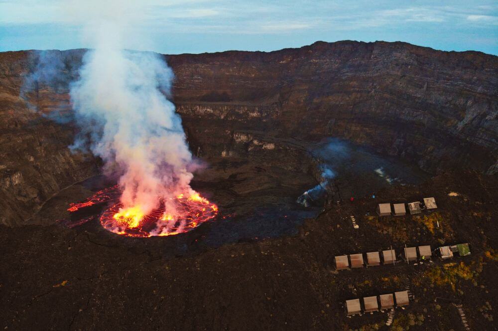 Die Lavamassen des furchterregenden Nyiragongo Vulkans image