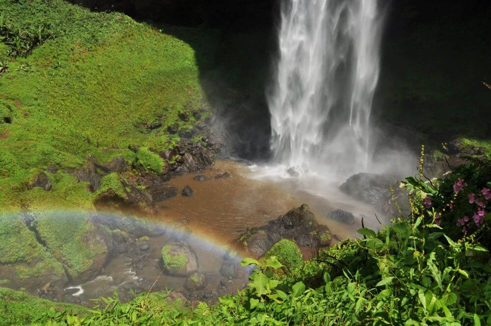 Bezaubernde Wasserfälle und ein erloschener Vulkan image